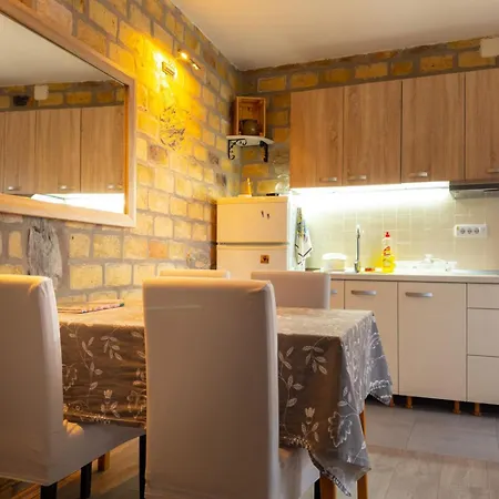 Bakina Kuca 哥鲁拜克