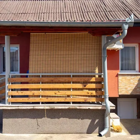 Bakina Kuca 公寓 *