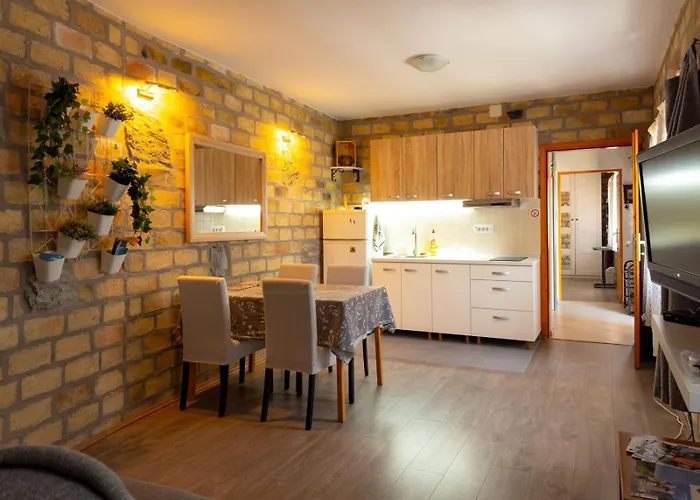 Bakina Kuca * Golubac